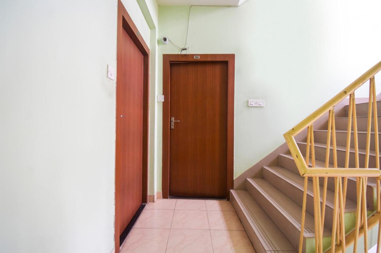 Oyo 8125 Orchid Inn Calcutta Exteriör bild